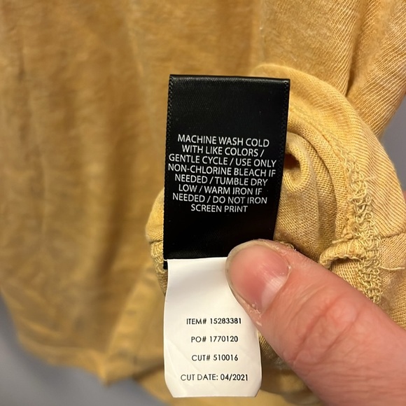 torrid yellow woman’s tank top size 1 - Picture 5 of 7